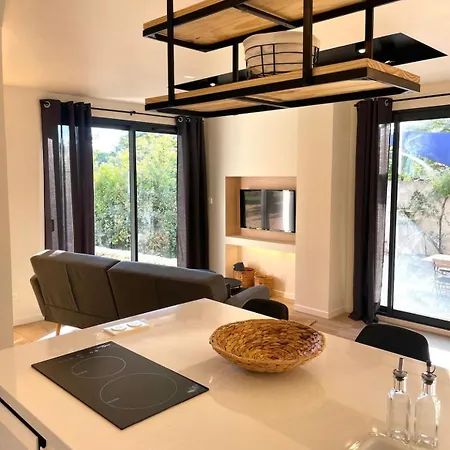 Domaine D'hestia Le Victoria Apartment *
