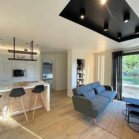Domaine D'hestia Le Victoria Apartment Rognes