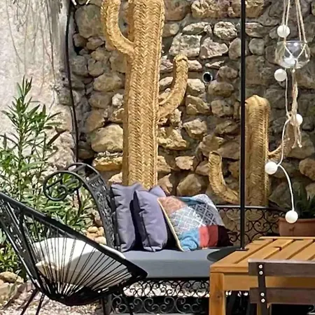 Domaine D'hestia Le Victoria Apartment *